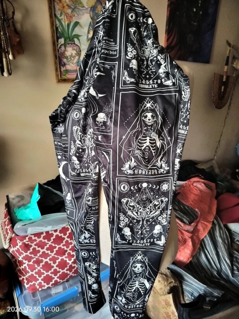 ROMWE Goth Skeleton Graphic Leggings Black & White XL NWT